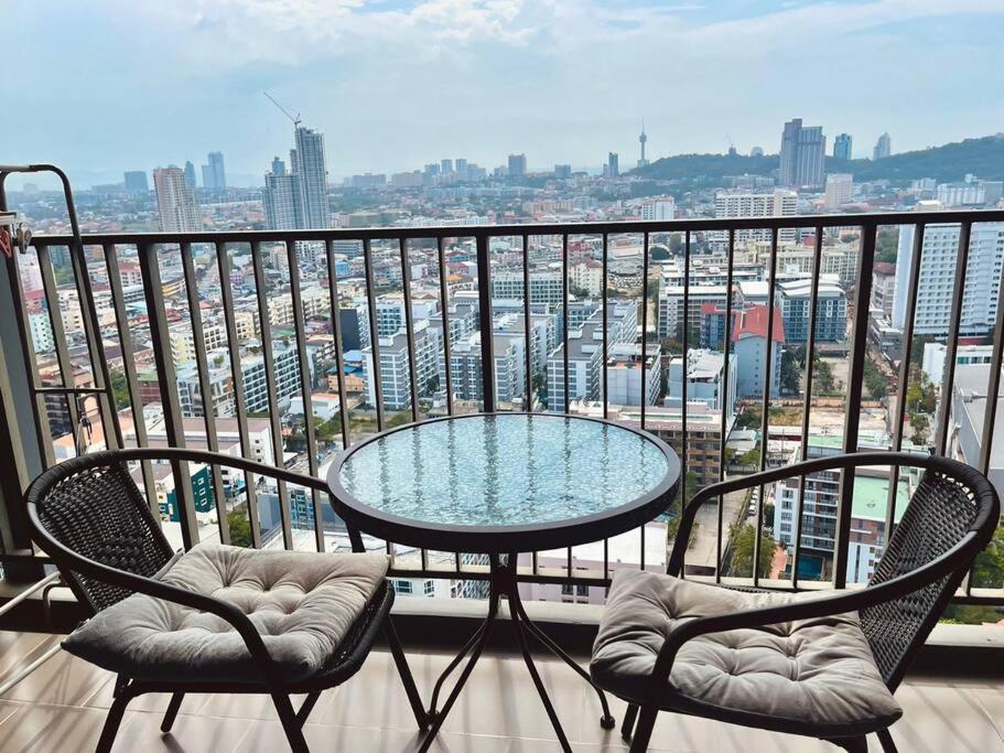 The Base Central Pattaya 2Bed King&Queen Sky Seaview & Infinity Pool Extérieur photo